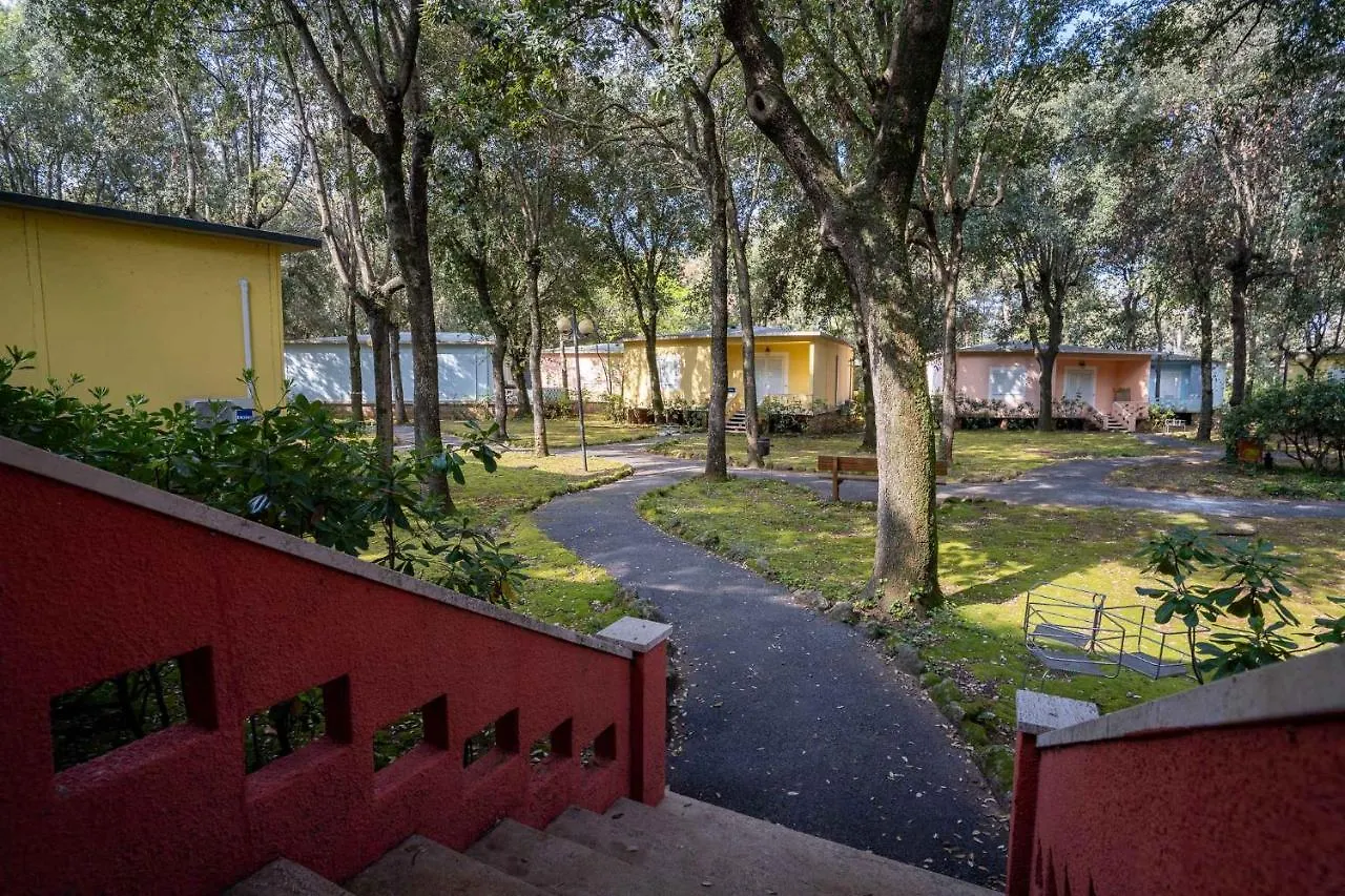 Holiday home Houses And Apts. In San Vincenzo 23708
