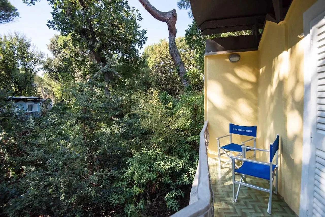 Holiday home Houses And Apts. In San Vincenzo 23708