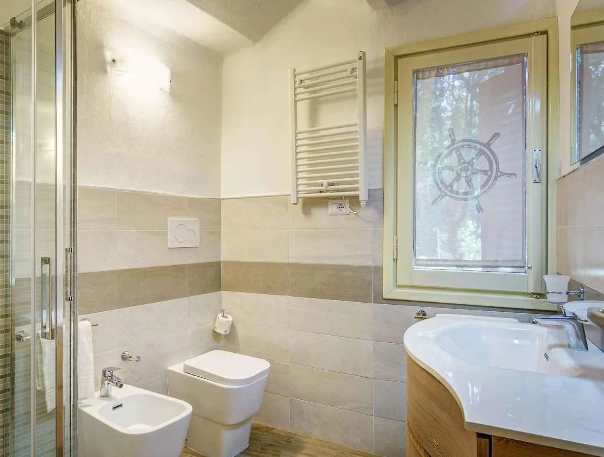 Houses And Apts. In San Vincenzo 23708 Holiday home