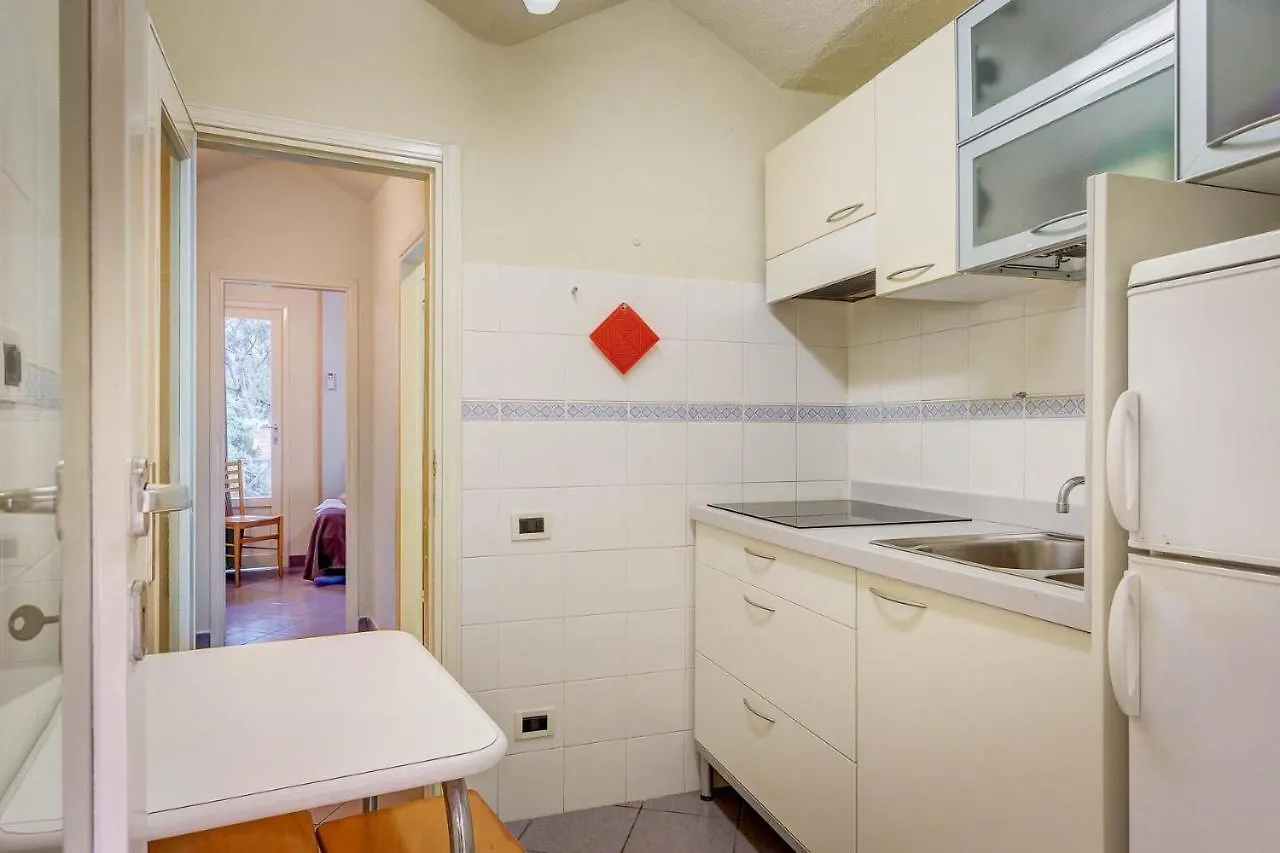 Houses And Apts. In San Vincenzo 23708 Holiday home