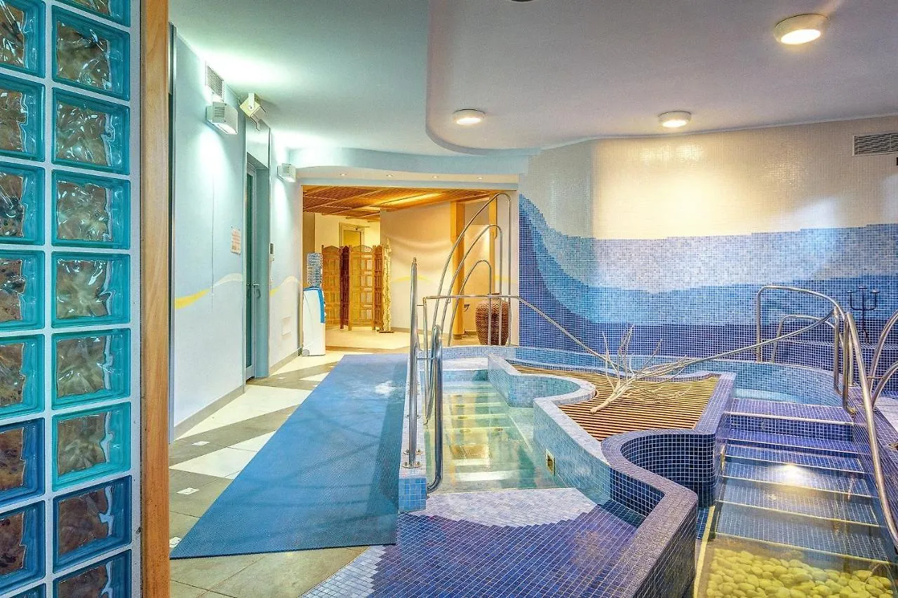Holiday home Houses And Apts. In San Vincenzo 23708